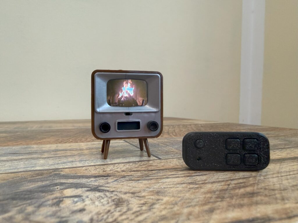 Video player looks like a 1-inch TV from the ’60s and is wondrous ...