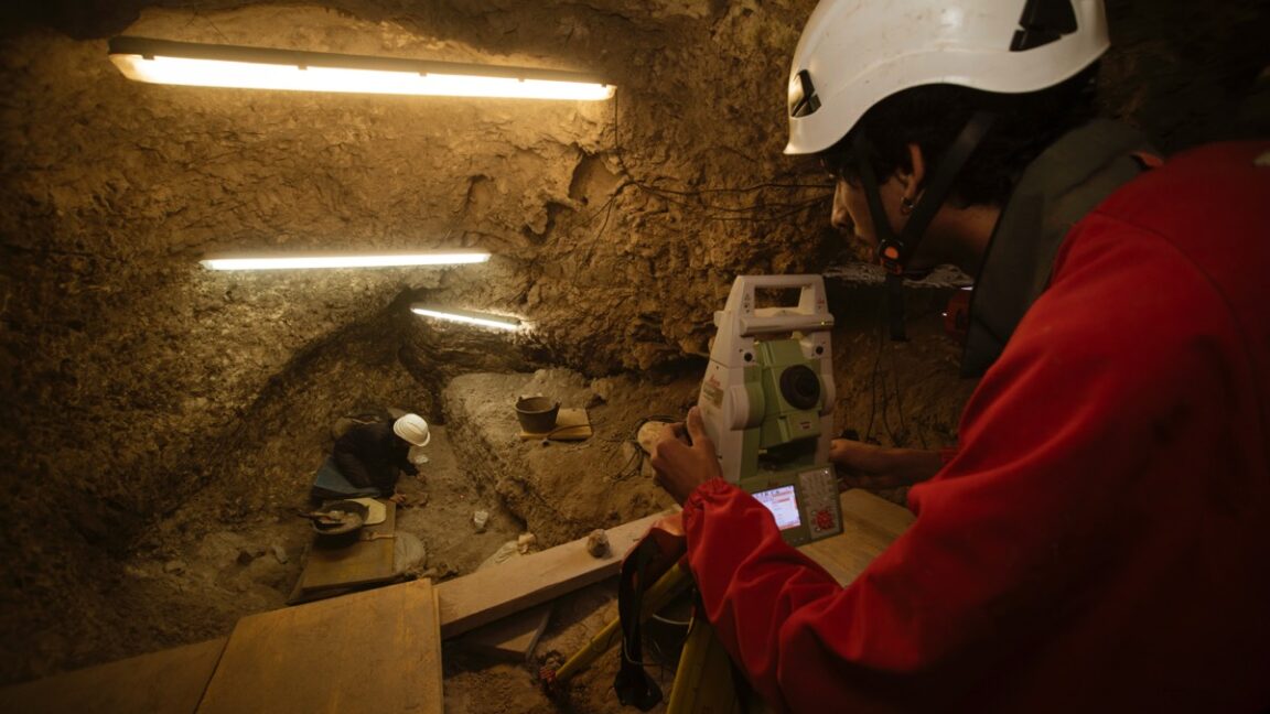 Did a rival tribe kill and eat their neighbors 5,700 years ago?