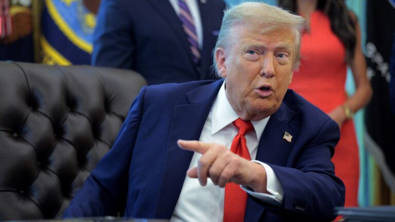 Trump tries to block state AI laws himself after Congress decided not ...