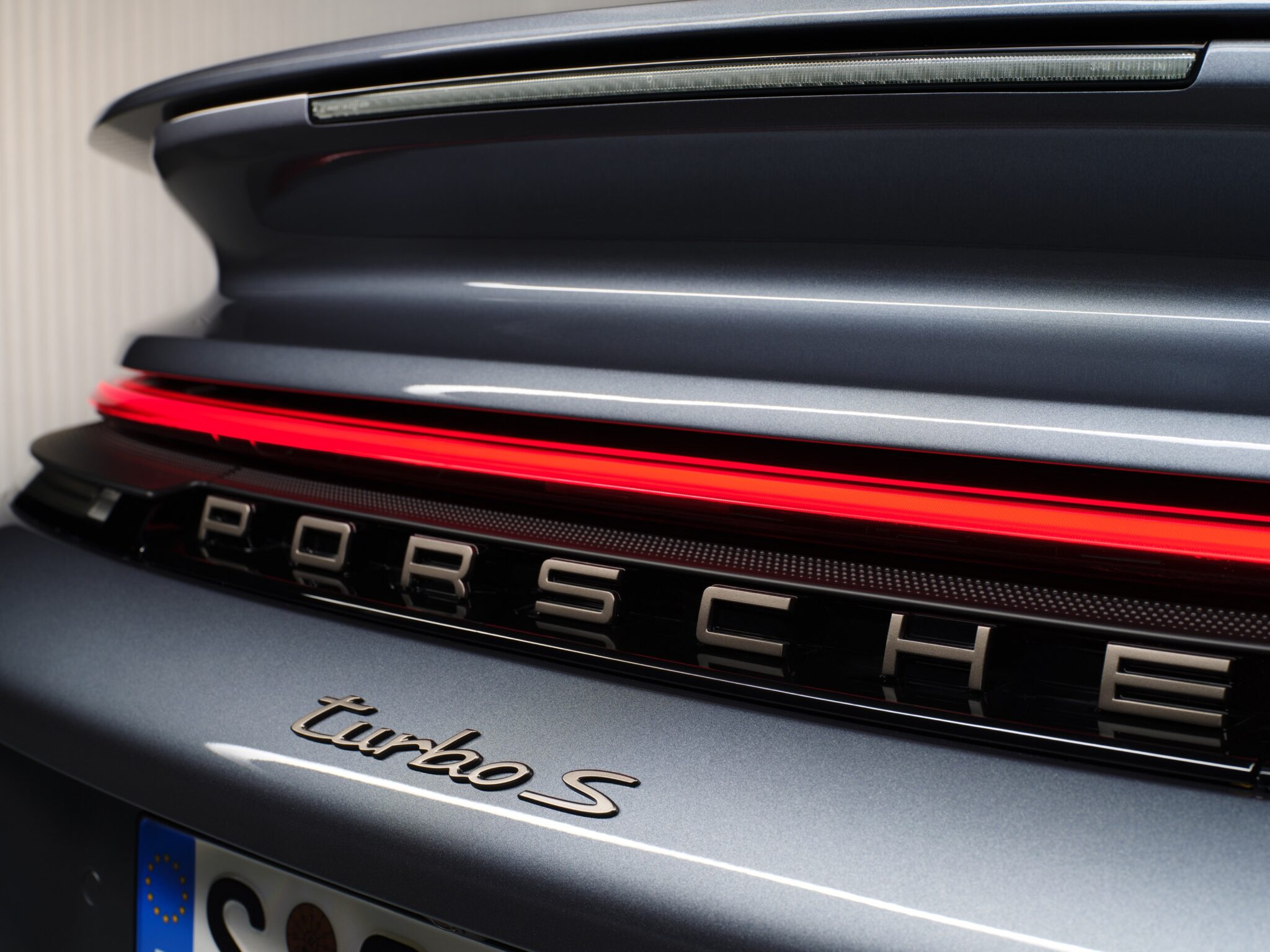Porsche’s insanely clever hybrid engine comes to the 911 Turbo S - Ars ...