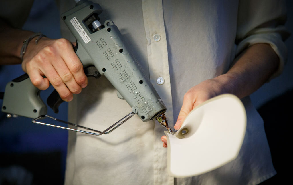 Scientists want to treat complex bone fractures with a bone-healing gun