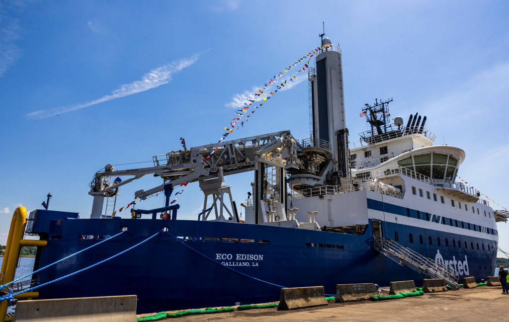 Judge lets construction on an offshore wind farm resume