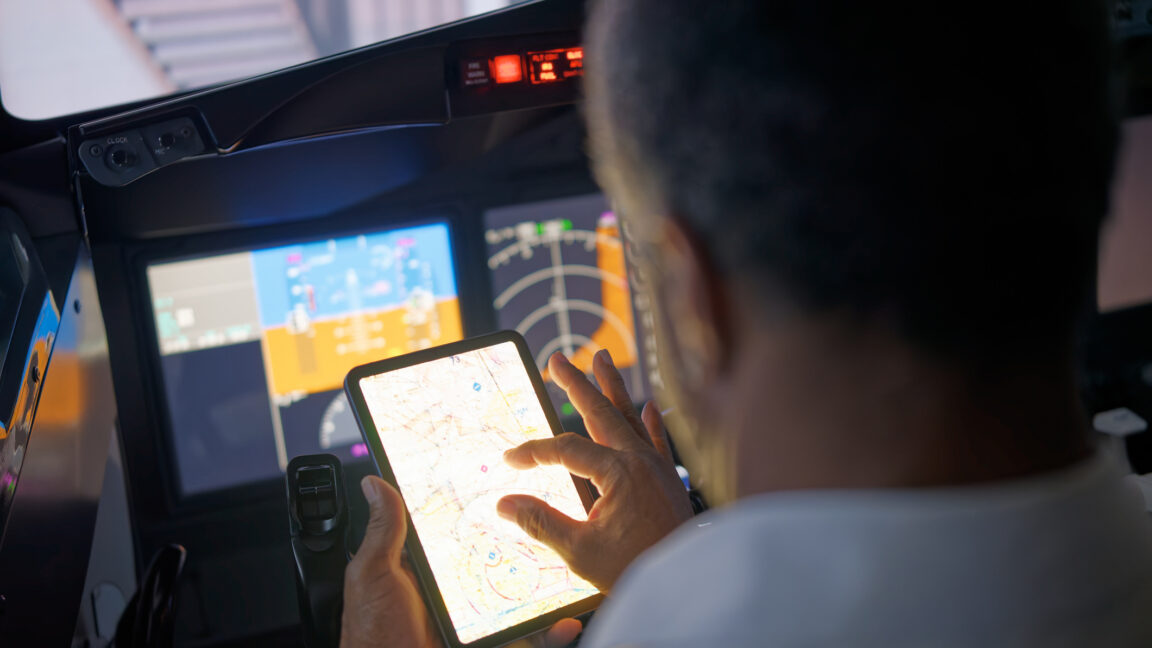 Why Did Air Traffic Control Warn Spirit Flight to Get Off the iPad Near Air Force One?