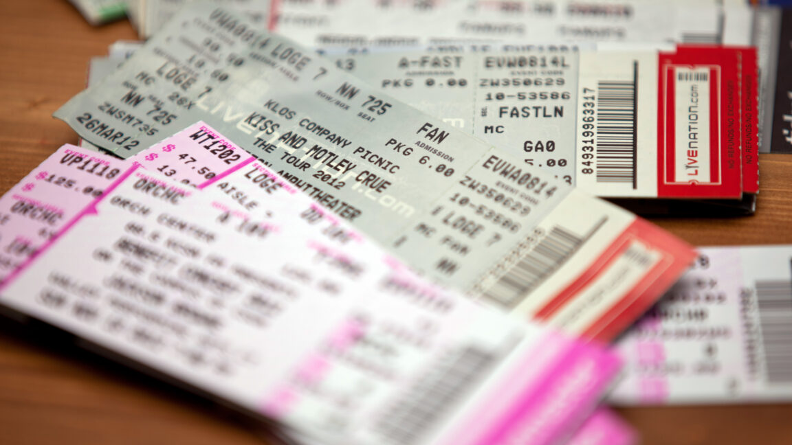 “Yikes”: Internal emails reveal Ticketmaster helped scalpers jack up prices, FTC says