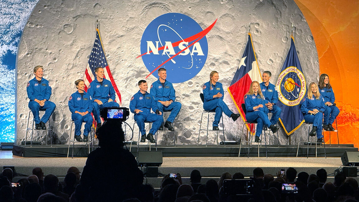NASA names 24th astronaut class, including prior SpaceX crew member