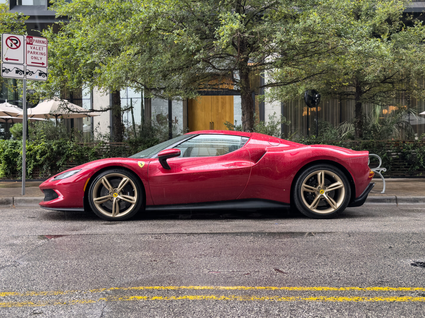 Great hybrid V6, lousy HMI: Three days with a Ferrari 296 GTB - Ars ...