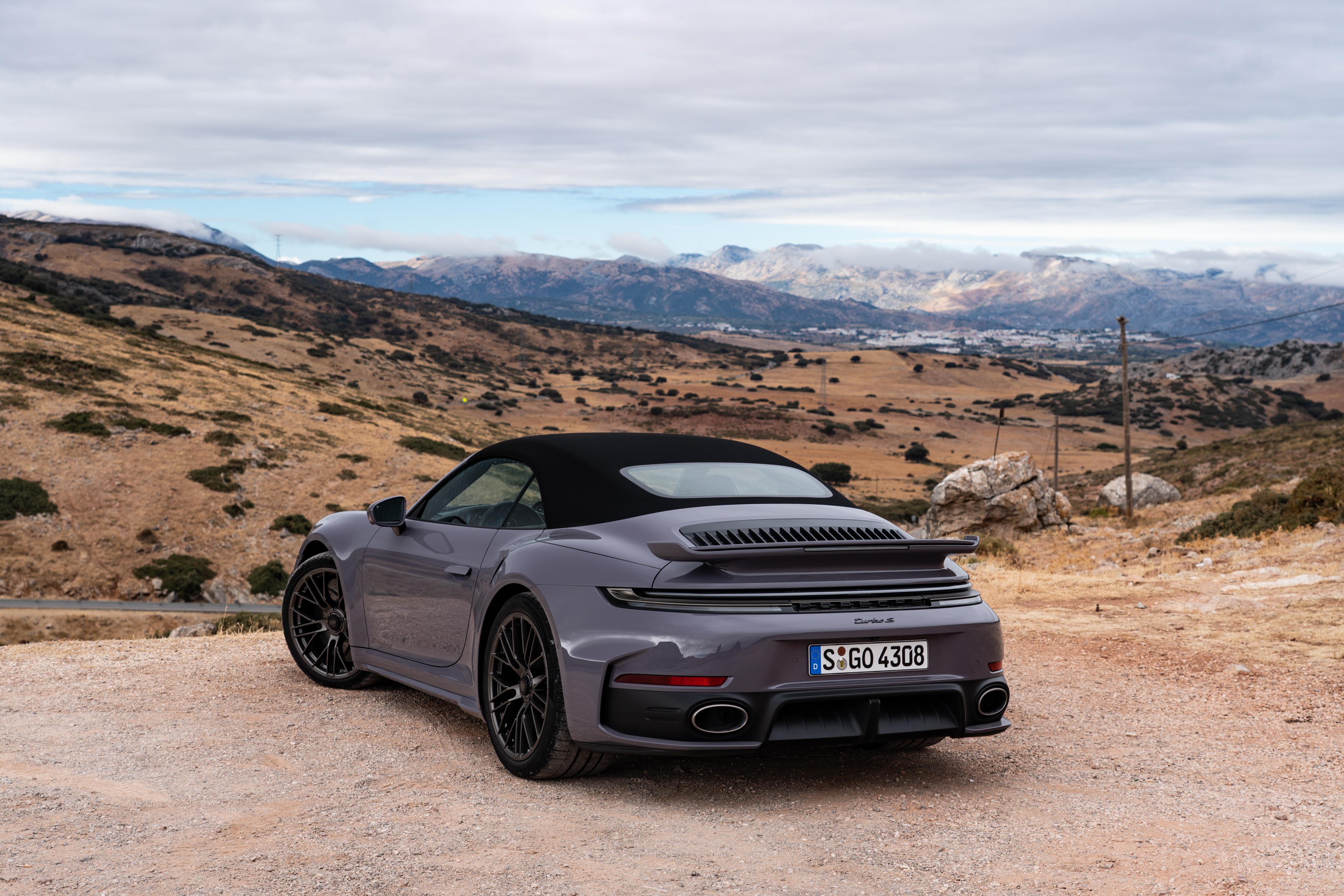 Porsche’s 2026 911 Turbo S is a ballistic, twin-turbo, 701-horsepower ...