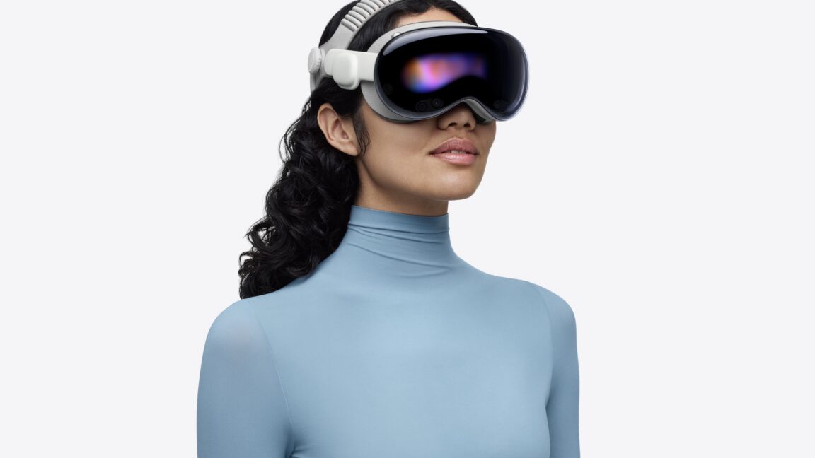With considerably less fanfare, Apple releases a second-generation Vision Pro