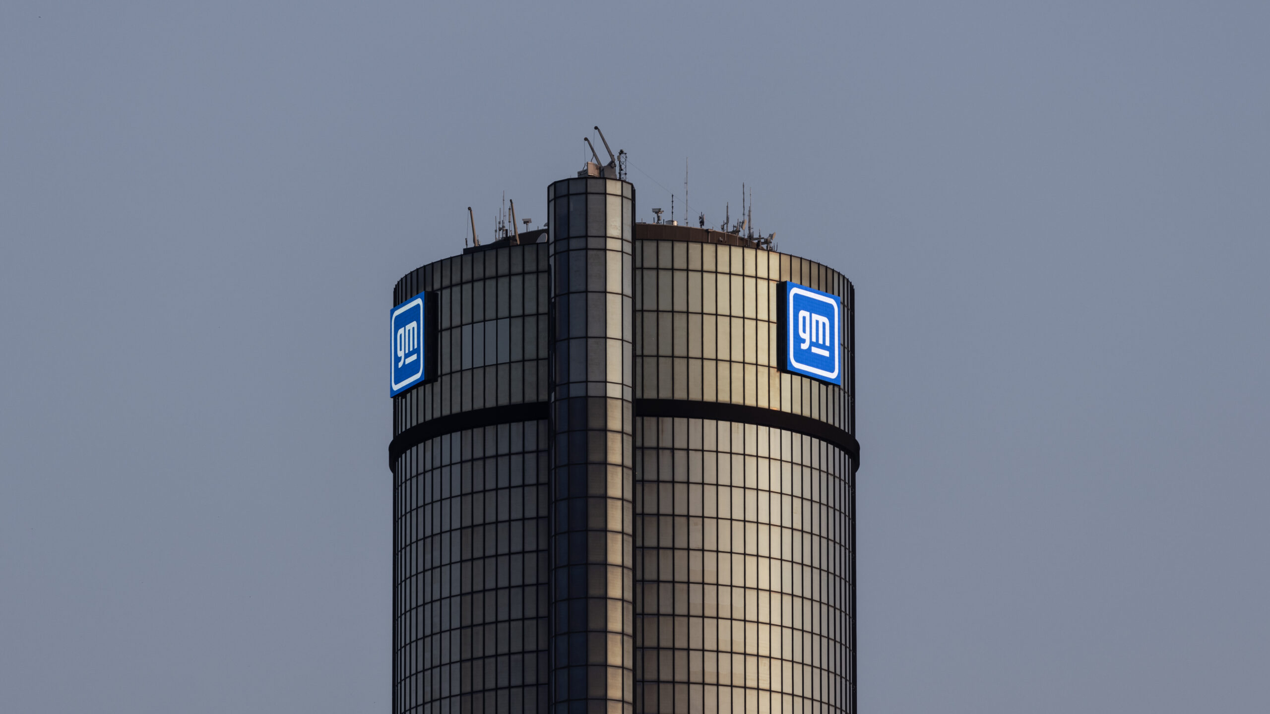 GM's EV push will cost it $1.6 billion in Q3 with end of the tax credit