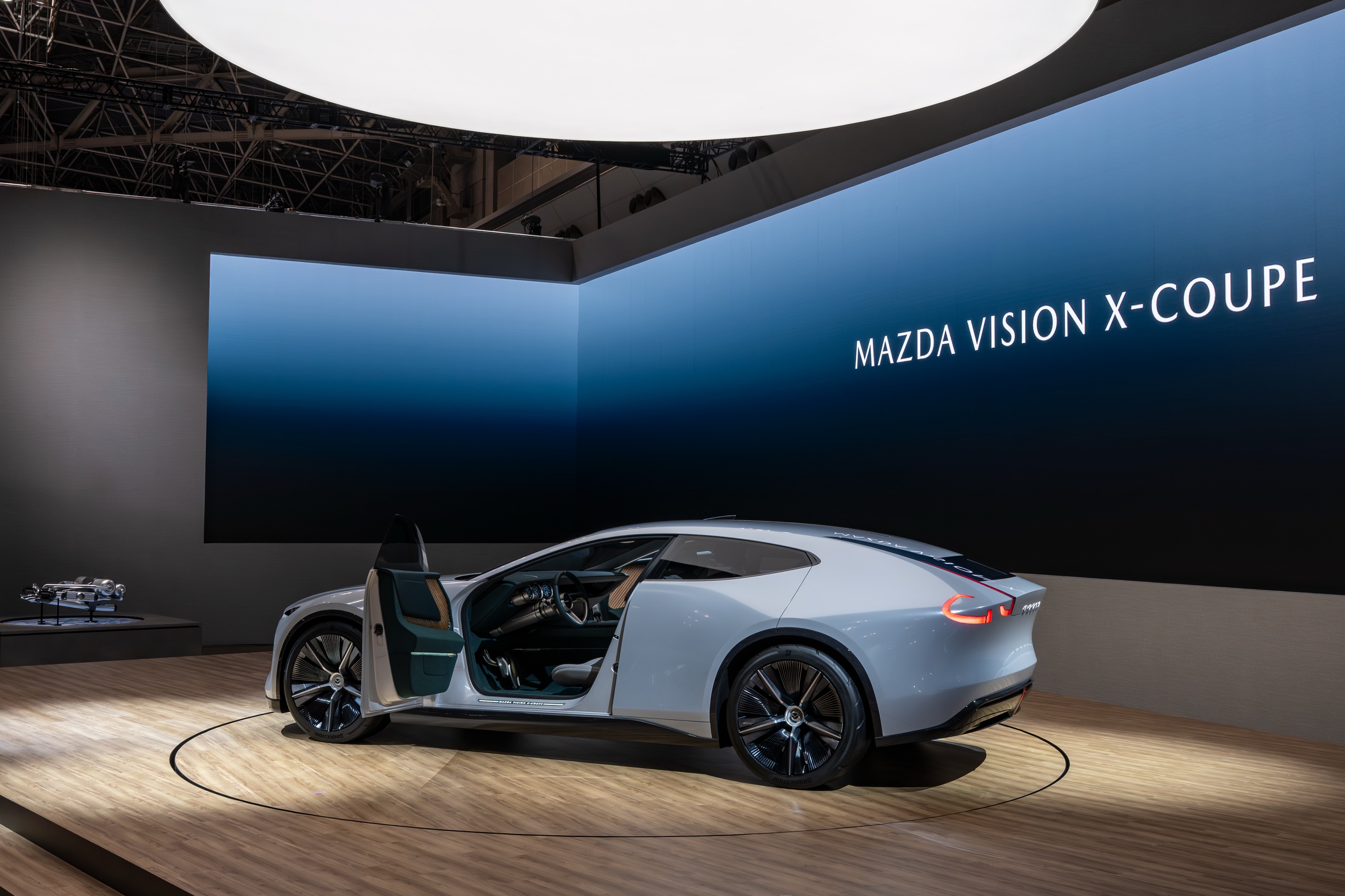 Mazda shows a rotary hybrid concept for Tokyo with evolved design