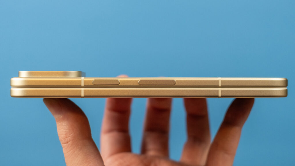 Pixel 10 Pro Fold side