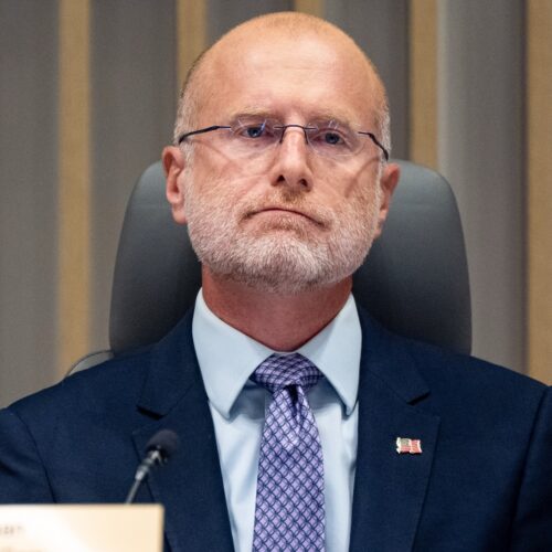 FCC Republicans force prisoners and families to pay more for phone calls