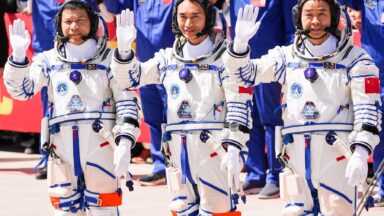 Chinese Astronauts' Return Delayed Amid Space Debris Concerns