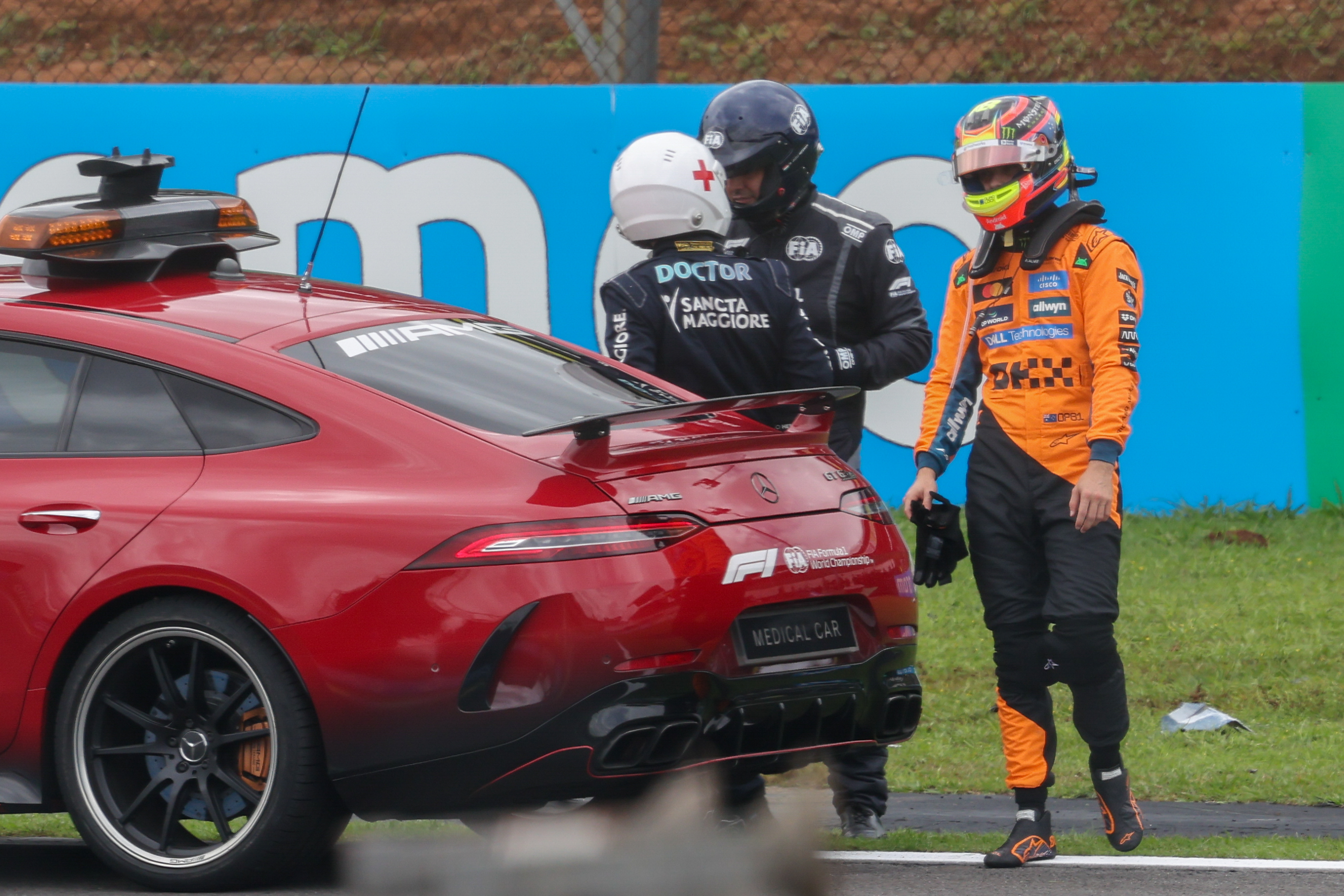 Oscar Piastri of Australia drives the (81) McLaren F1 Team MCL39 Mercedes during the Formula 1 MSC Cruises Grande Premio De Sao Paulo 2025 in Sao Paulo, Brazil, on November 8, 2025 (Photo by Alessio Morgese/NurPhoto via Getty Images).