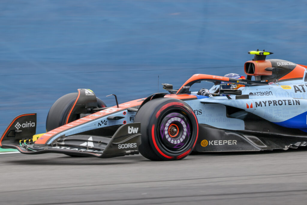 Carlos Sainz Jr. of Spain drives the (55) Atlassian Williams Racing FW47 Mercedes during the Formula 1 MSC Cruises Grande Premio De Sao Paulo 2025 in Sao Paulo, Brazil, on November 9, 2025. (Photo by Alessio Morgese/NurPhoto via Getty Images)