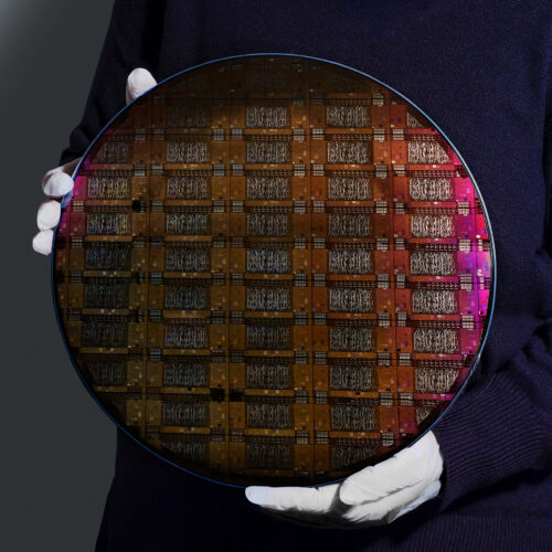 Quantum computing tech keeps edging forward