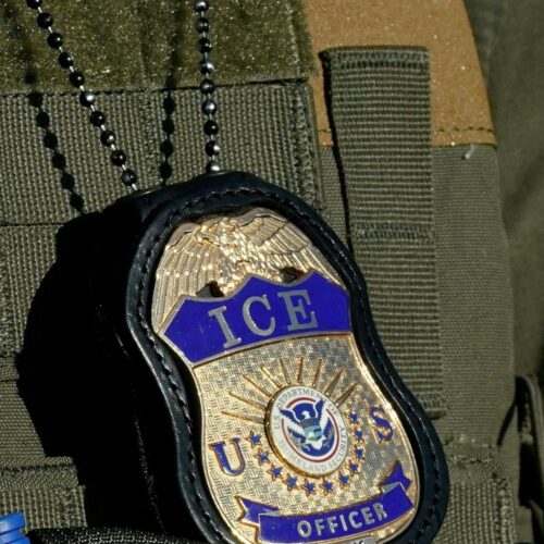 US gives local police a face-scanning app similar to one used by ICE agents