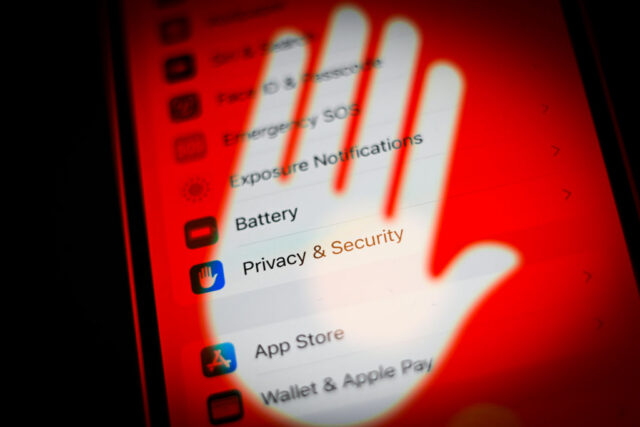 Apple hit with $115M fine for “extremely burdensome” App Store privacy policy