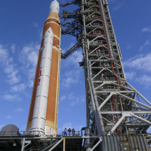 US House takes first step toward creating "commercial" deep space program