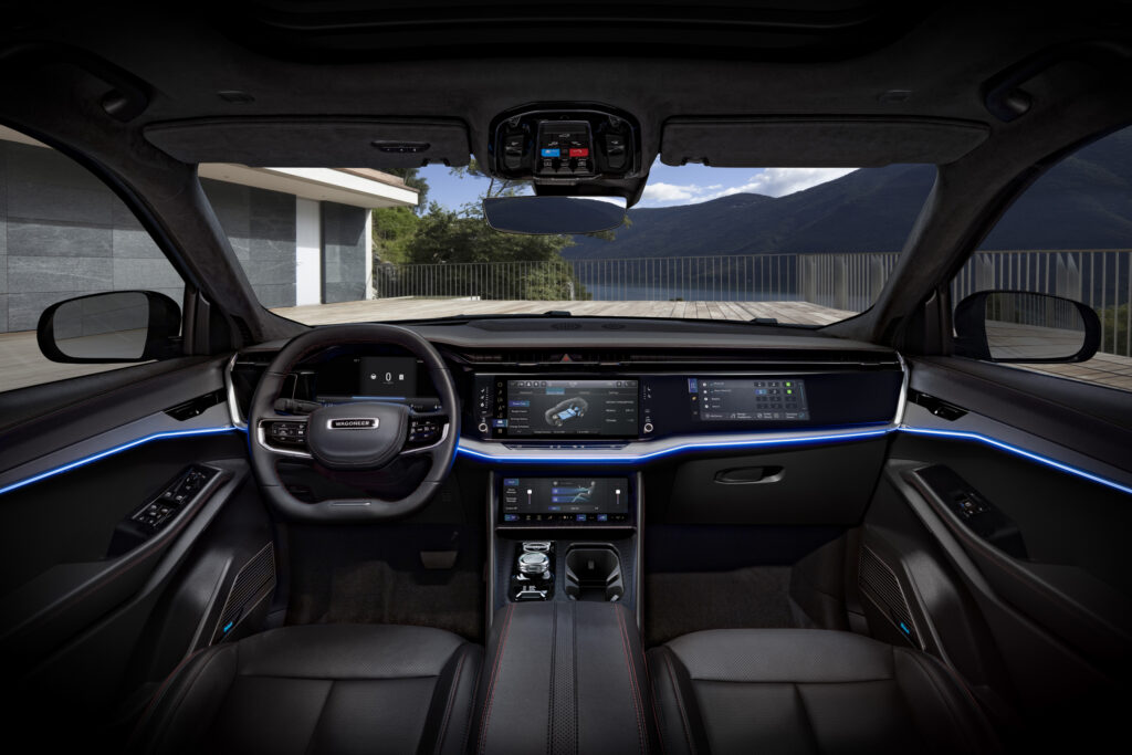 Jeep Wagoneer S interior