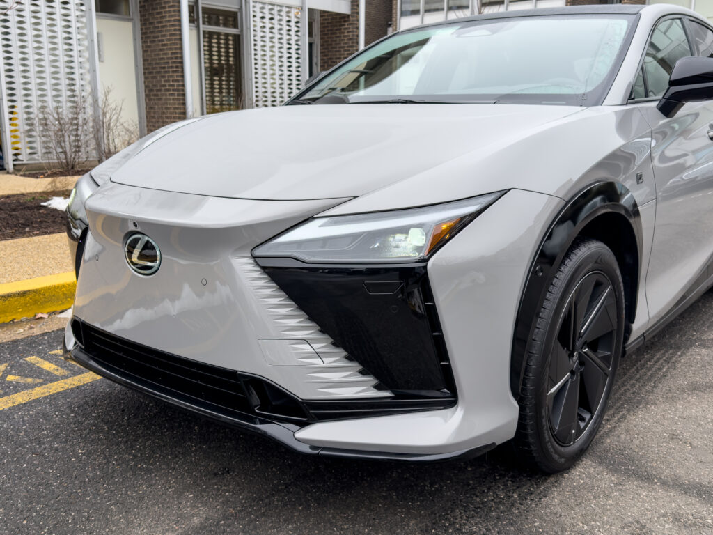 2026 Lexus RZ 550e review: Likable, but it needs improvement - Ars Technica