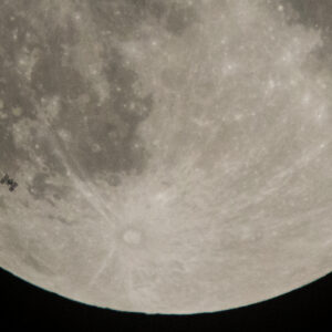 Lawmakers ask what it would take to “store” the International Space Station