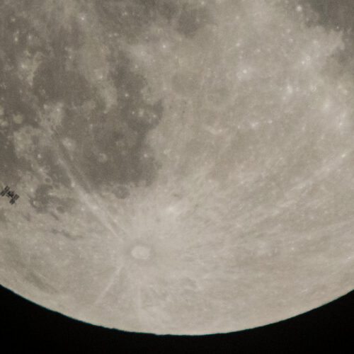 Lawmakers ask what it would take to "store" the International Space Station