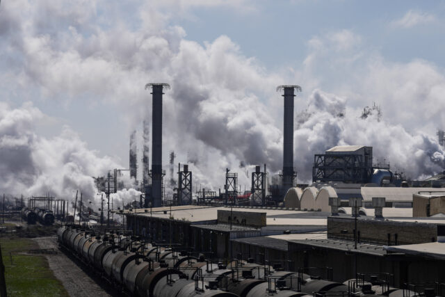 Under Trump, EPA’s enforcement of environmental laws collapses, report finds