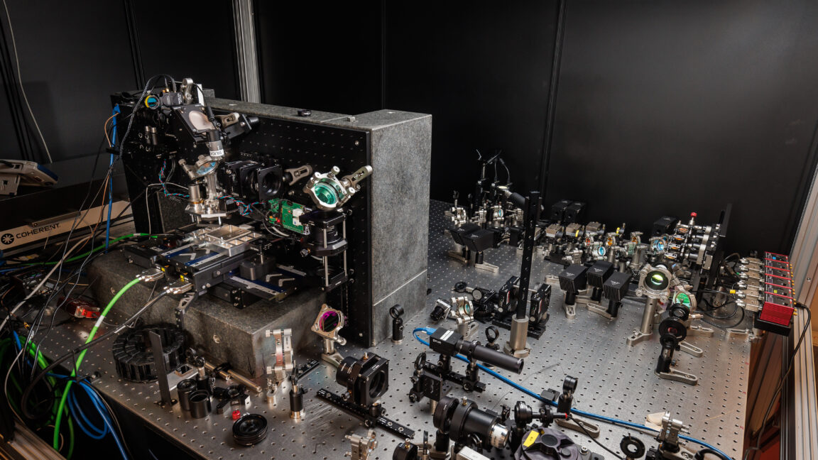 Microsoft's new 10,000-year data storage medium: glass