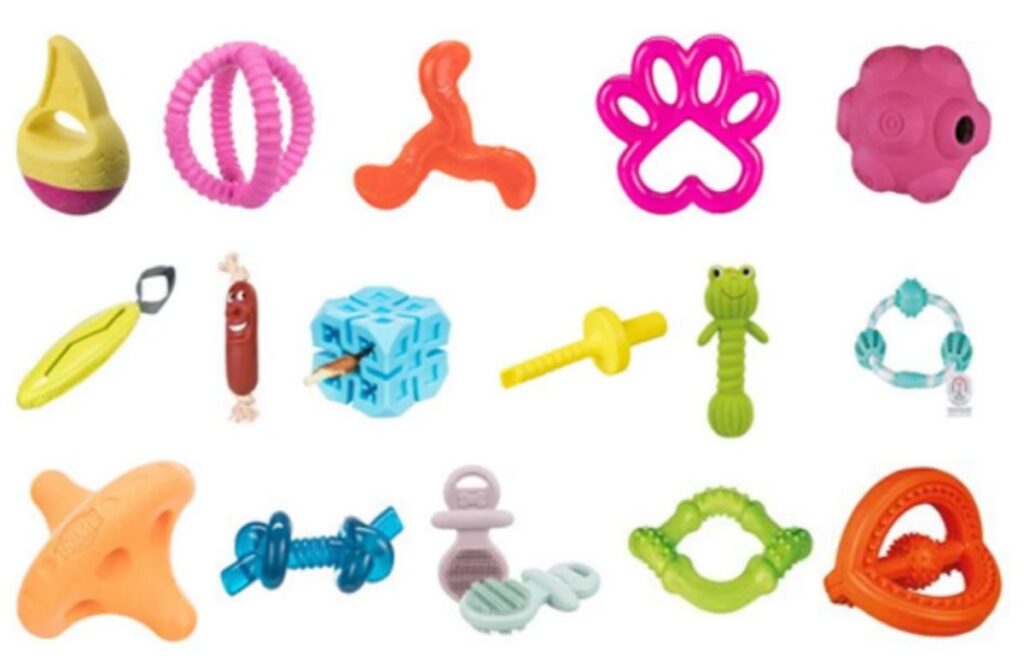 the different toys used during the experiment