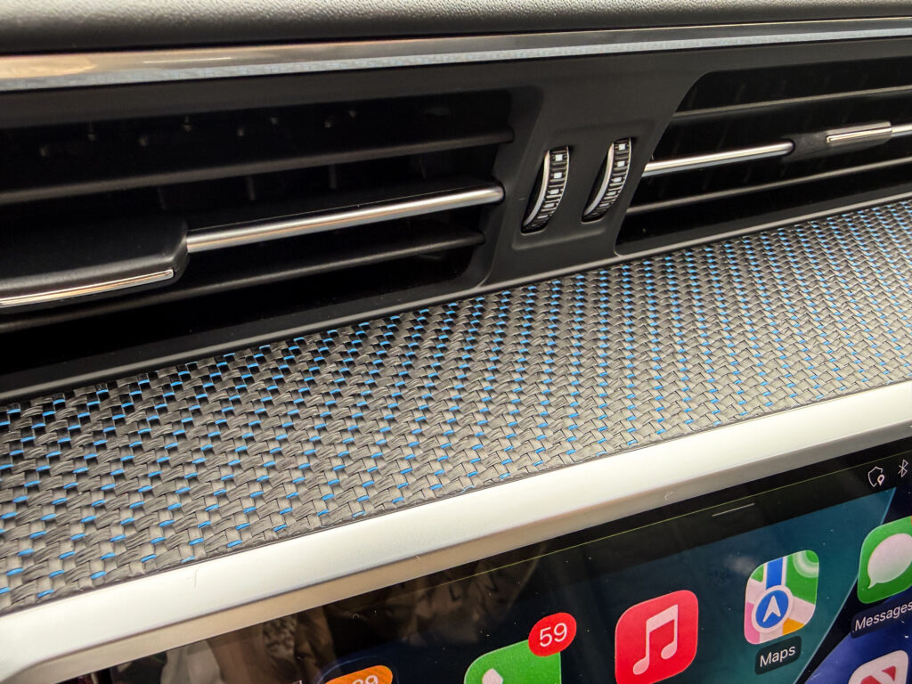 Audi RS6 dash carbon fiber detail