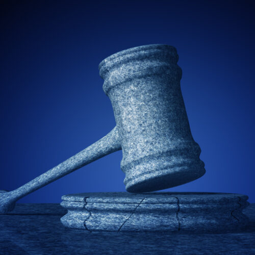 AI startup sues ex-CEO, saying he took 41GB of email and lied on résumé