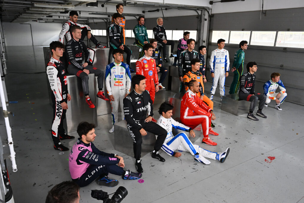 BAHRAIN, BAHRAIN - FEBRUARY 11: The 2026 Formula 1 drivers pose for a photo during the F1 Photocall at Bahrain International Circuit on February 11, 2026 in Bahrain, Bahrain. (Photo by Mark Sutton - Formula 1/Formula 1 via Getty Images)