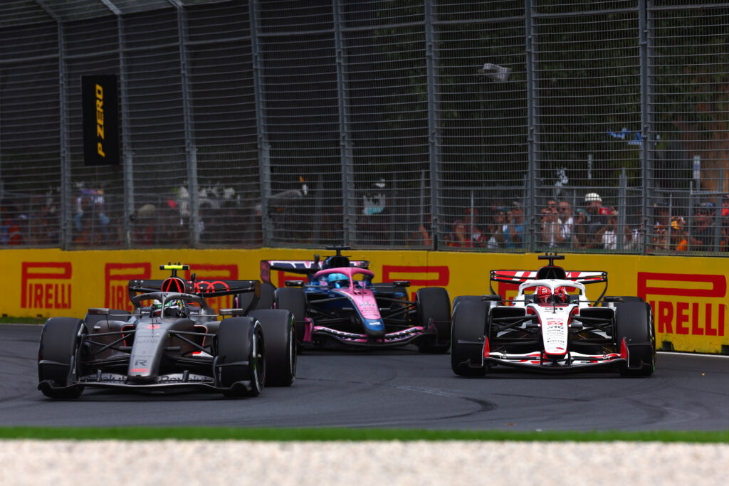 MELBOURNE, AUSTRALIA - MARCH 08: Gabriel Bortoleto of Brazil driving the (5) Audi F1 Team R26 leads Esteban Ocon of France driving the (31) Haas F1 VF-26 Ferrari and Pierre Gasly of France driving the (10) Alpine F1 A526 Mercedes on track during the F1 Grand Prix of Australia at Albert Park Grand Prix Circuit on March 08, 2026 in Melbourne, Australia. (Photo by Joe Portlock/Getty Images)