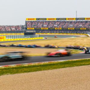 SUZUKA, JAPAN - 2026/03/29: The field of cars on track during the F1 Grand Prix of Japan at the Suzuka Circuit. (Photo by George Hitchens/SOPA Images/LightRocket via Getty Images)