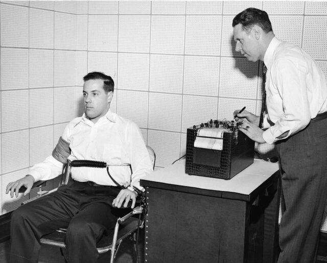 An old polygraph demonstration