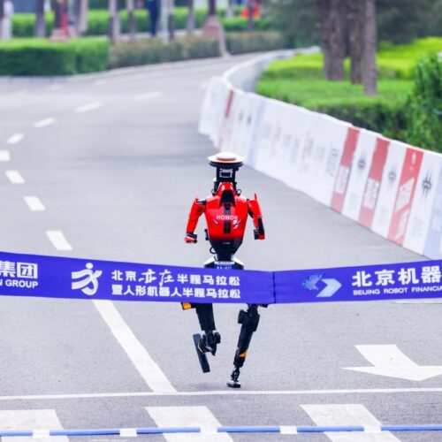 Robot runner handily beats humans in half-marathon, setting new record
