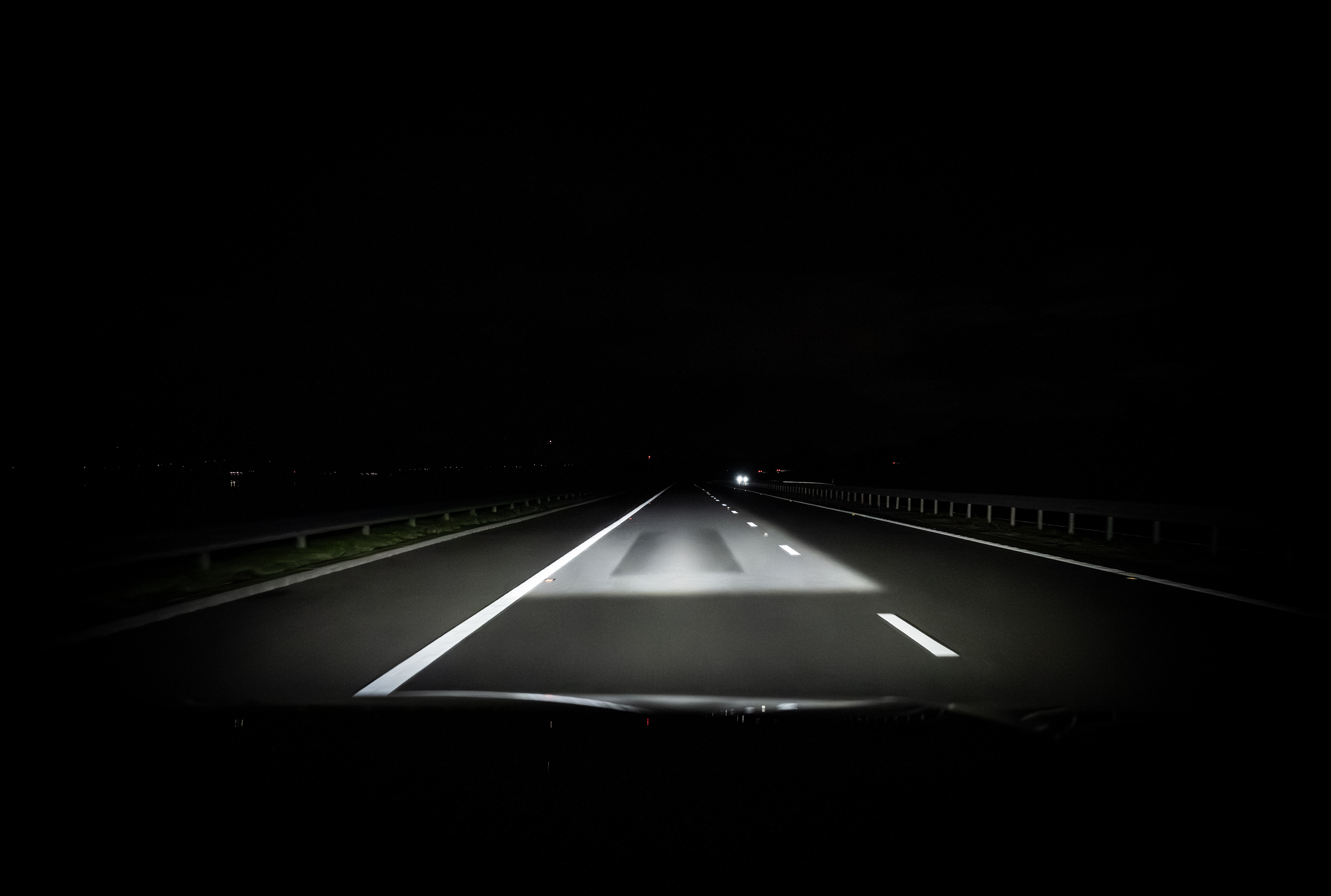 Digital Matrix LED headlights on the Audi Q3 with activated Lane and Orientation Light