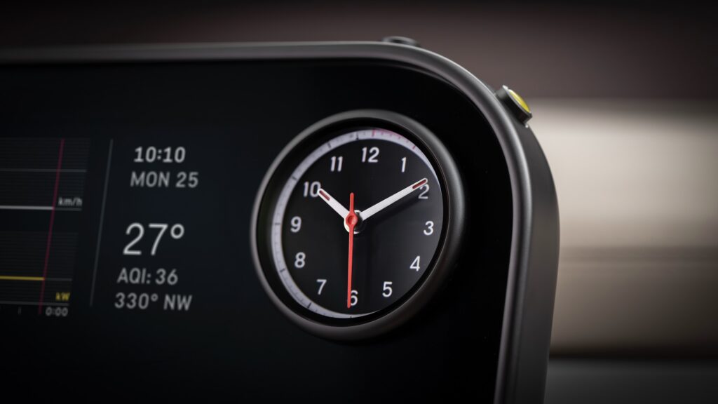 Ferrari Luce infotainment clock