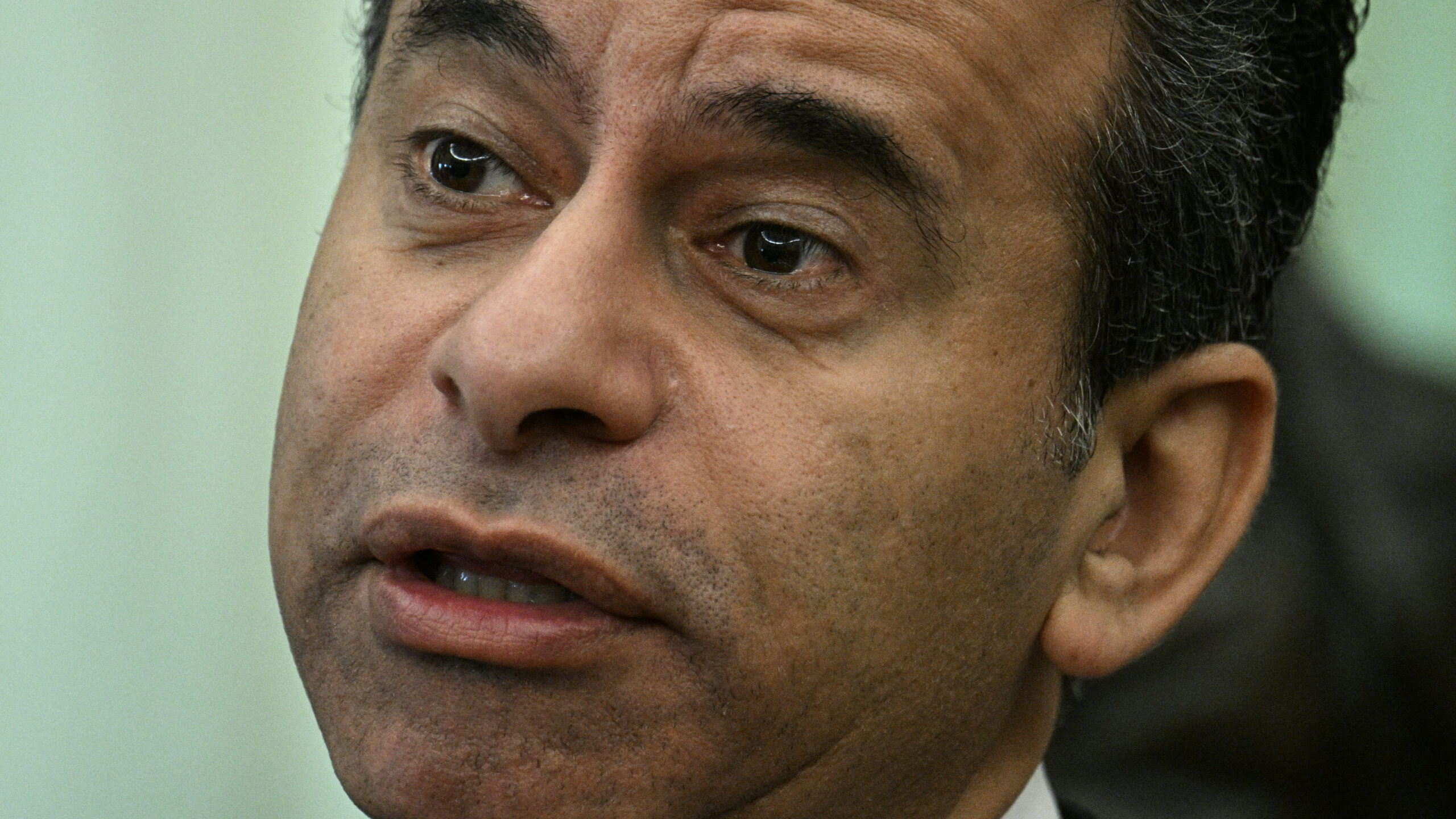 FDA chief resigns after Trump admin forced approval of fruity e-cigs