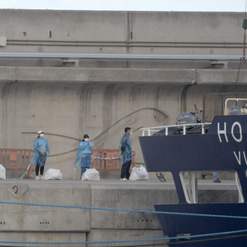 Passengers from hantavirus ship arrive in US; 3 people in biocontainment