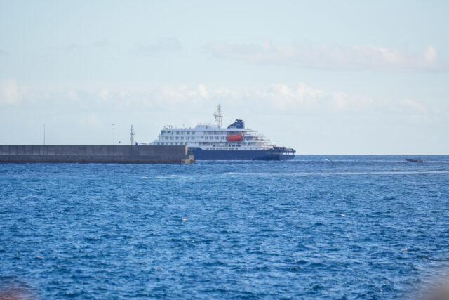Cruise ship MV Hondius in South Atlantic waters during hantavirus outbreak
