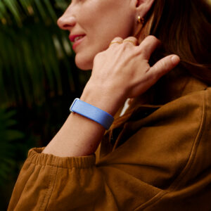 Fitbit Air with the lavender performance loop band