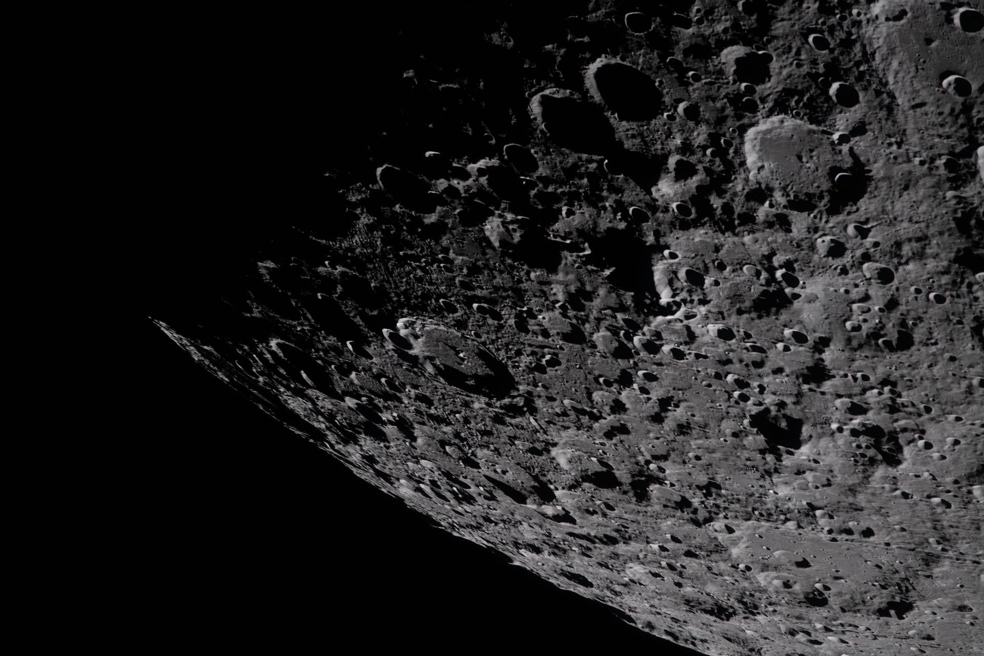 NASA takes steps toward building Moon Base, including discussing a "perimeter"