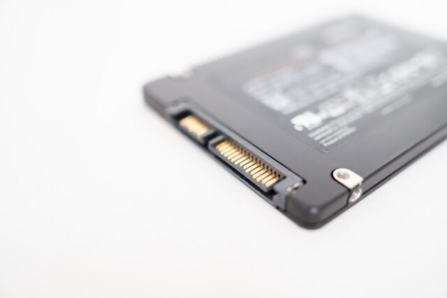 Websites have a new way to spy on visitors: analyzing their SSD activity