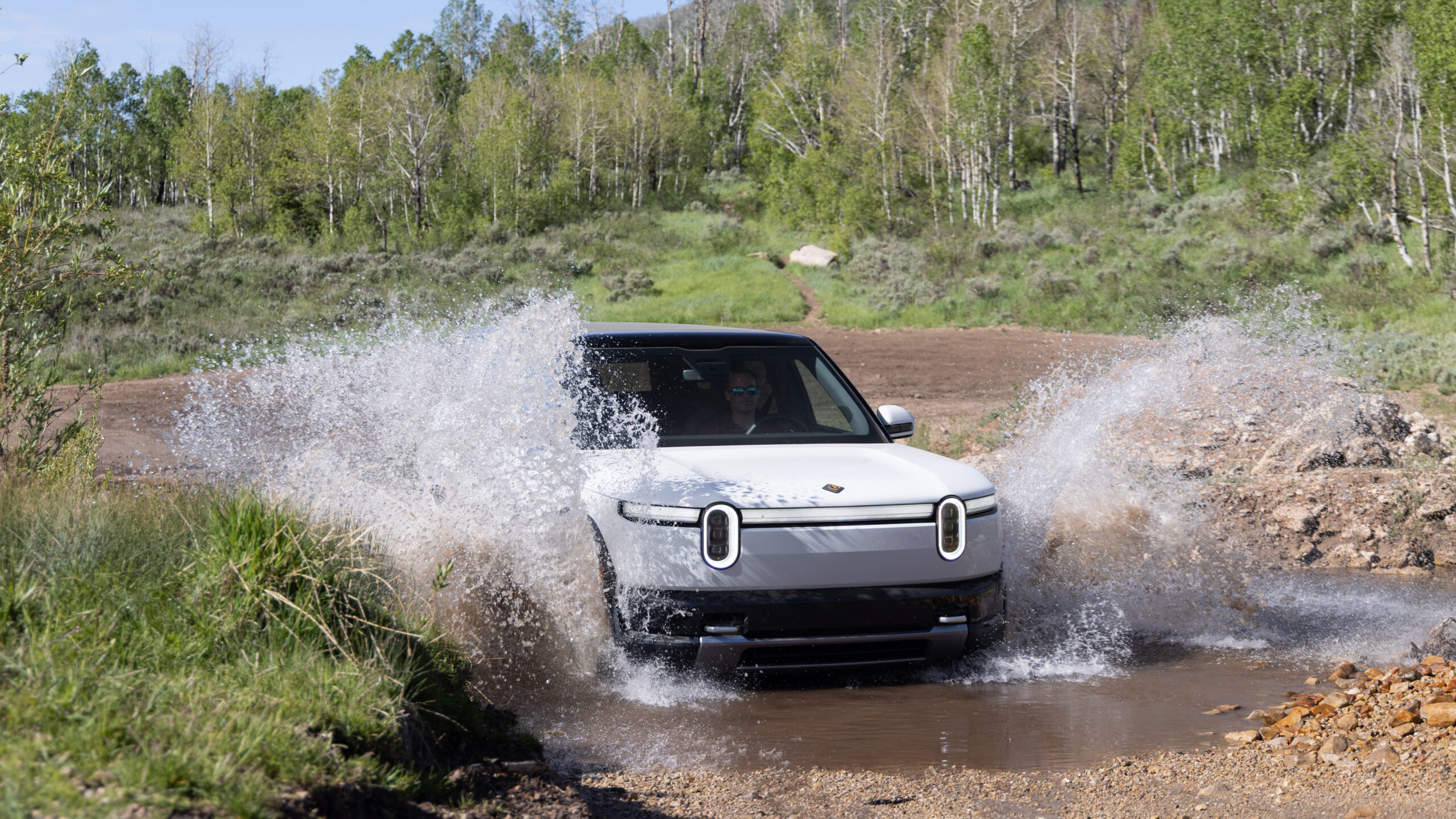 https://cdn.arstechnica.net/wp-content/uploads/2026/06/Ars-Technica-Rivian-R2-Pics-27-2560x1440.jpg