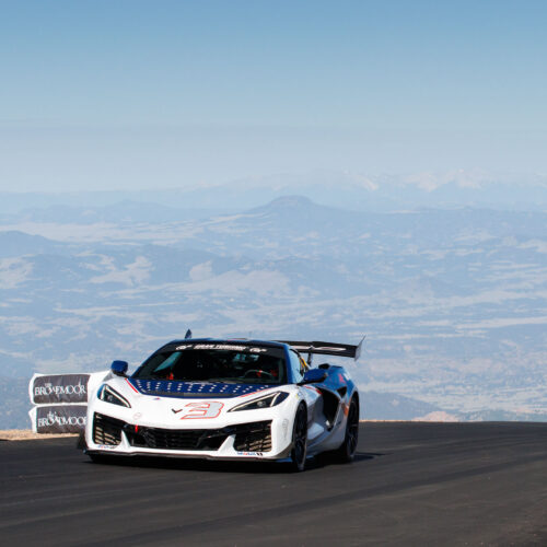 1,250 hp hybrid Corvette shatters the Pikes Peak production record