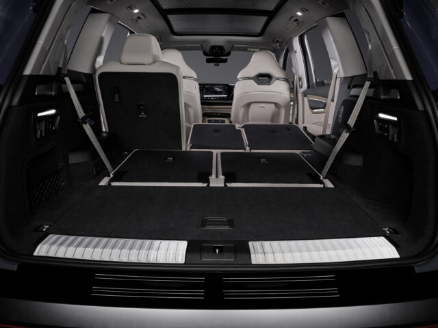 Audi Q7 cargo area