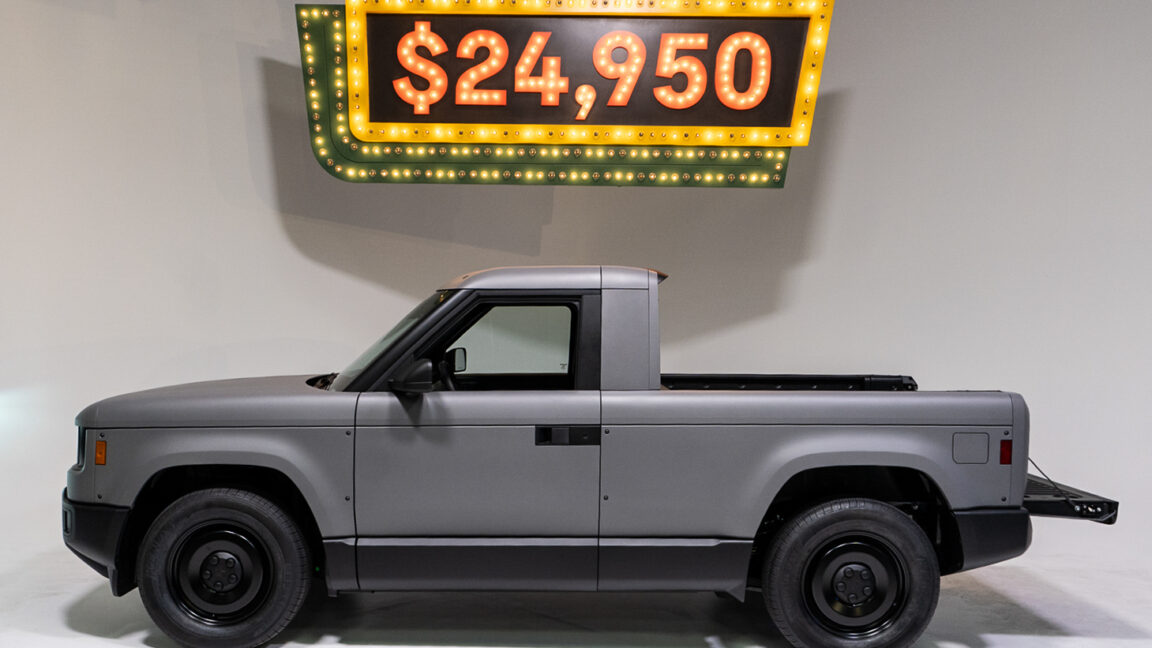 Underpromise, overdeliver? Hands-on with the $24,950 Slate auto.