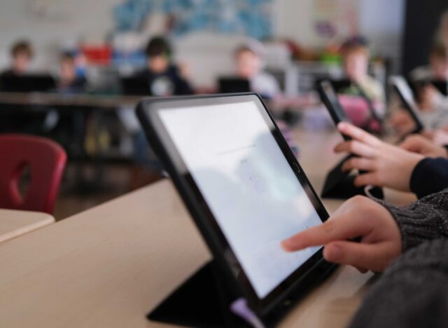 FCC may kill $2B program that connects schools and libraries to Internet